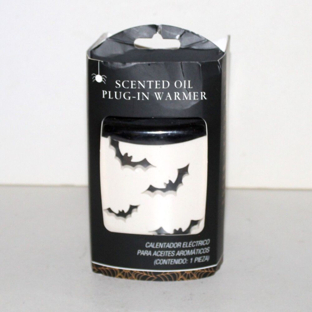 Bed Bath & Beyond Scented Oil Plug In Warmer White Ceramic Bats Halloween cutout